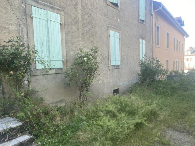 EPINAL Appartement Type F2 à rénover Au calme Proche centre