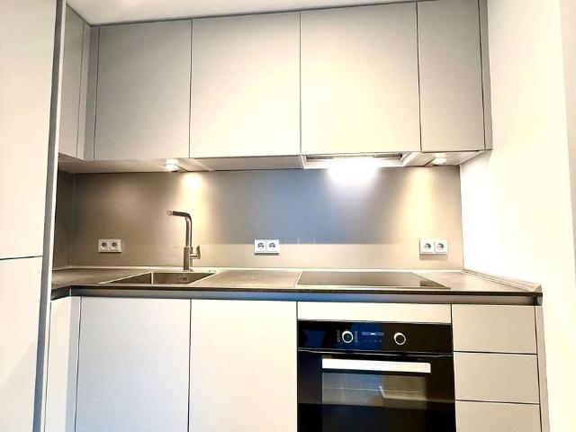 Eppendorf, ruhige, grüne Sackgassenlage, luxuriös modernisierte 2 Zi. Whg Stellplatz, courtagefrei