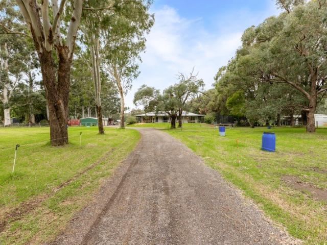 Equestrian Lifestyle with Direct Access to the Darling Downs Horse Reserve