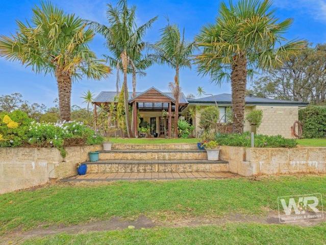 EQUESTRIAN LIFESTYLE IN THE HEART OF MOUNT BARKER