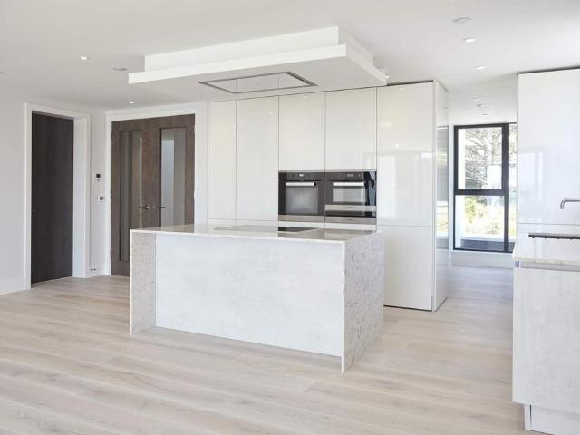 Equinox Square, London, E14