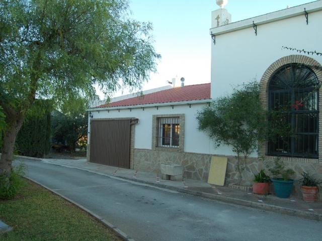 EQUIPADA FINCA DE VIÑEDOS