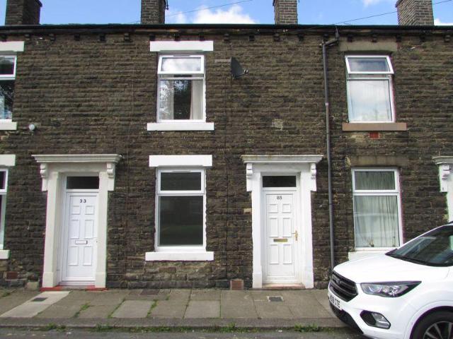 Equitable Street Milnrow. 2 bed terraced house to rent £875 pcm £202 pw