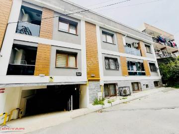 Buca, İzmir ili, Ege Bölgesi - Balkon, Otopark