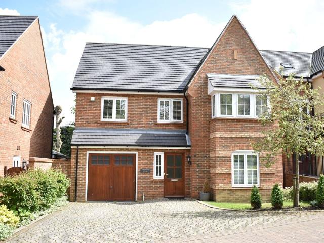 Ermyn Way, Leatherhead KT22, 5 bed detached house to rent, £4,500 pcm | PrimeLocation