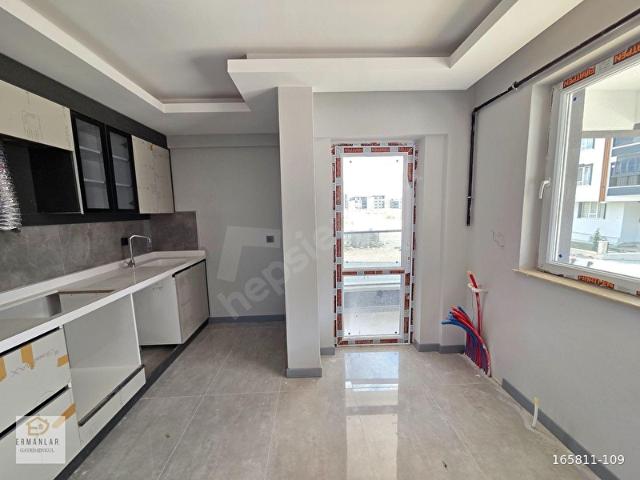 ERMANLAR'DAN 2+1 FERAH SIFIR KAT KONUMUNDA İSKANLI DAİRE