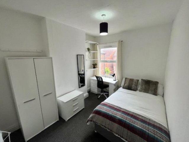 Ermine Road, CH2 1 bed in a house share to rent £563 pcm £130 pw