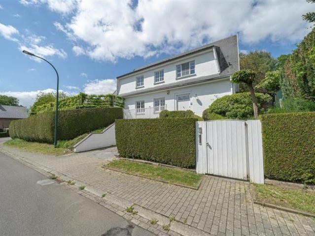 ERMITE Charming villa in a quiet enclosed area
