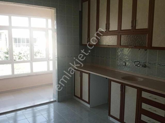 Ermora Dan Buharada Merkezi Konumda Temiz 3+1 Kiralık Daire