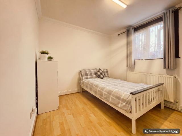 Ernald Avenue, London E6 1 bed house of multiple occupation to rent £875 pcm £202 pw