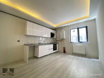 EROKLAR'DAN CADDE ÜZERİNDE YENİ BİNA ULTRA LÜKS Y.GİRİŞ 2+1 !