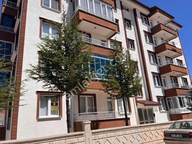 Erol Emlaktan Aydınlık Evler Osmalı Sts 140 M2 Satılık 3+1 Daire