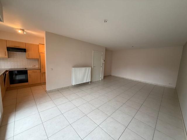 ERONDEGEM Gelijkvloers appartement met ruim terras én garage