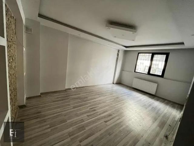 Eray Emlak'tan Satılık Bahçekatı 2+1 85m2 Kullanışlı Daire