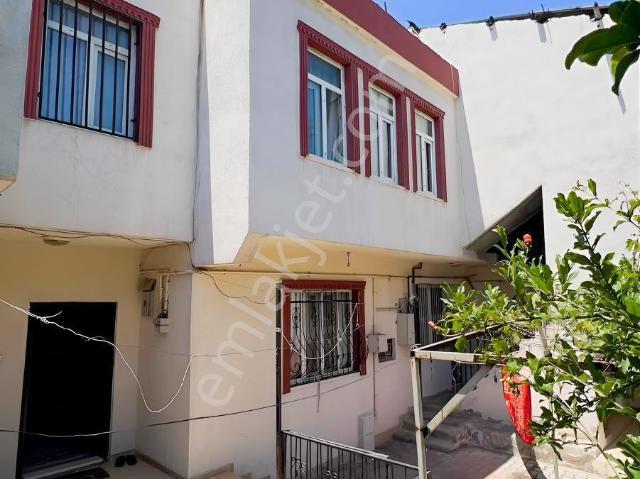 Eray'dan Malazgirt Mah Cadde Üzerinde Müstakil Daire + Dükkan