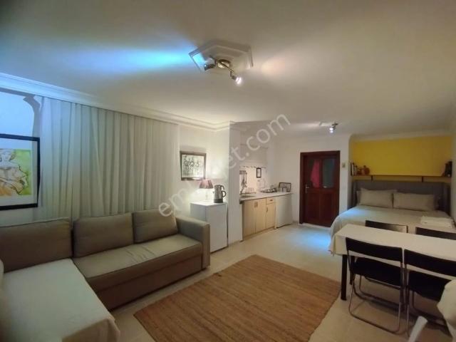 Era Angelden Ayvalık Merkezde Eşyalı Stüdyo Kiralık Daire