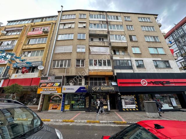 Balıkesir Karesi Kızılay Caddesinde Eşyalı Kiralık 2+1 Daire