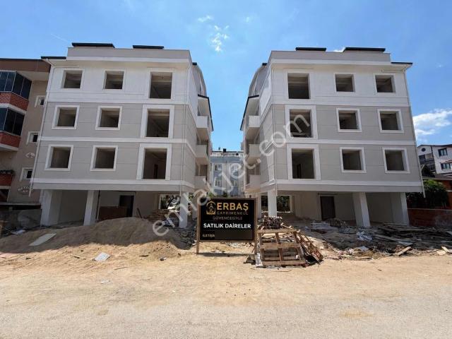 Erbaş Gayrimenkul'den 95 Evlerde Satılık 2+1 Arakat Daireler