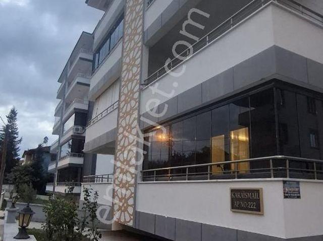 Erbaa'da Merkezi Konumda Kiralık 3+1 Lüks Daire