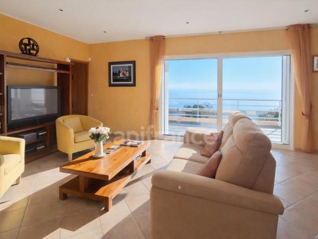 ERBALUNGA VILLA 120 m² PISCINE VUE MER EN NUE PROPRIETE OCCUPEE Investissement