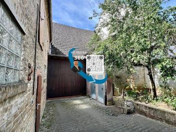 ERBENHEIM: GROSSZÜGIGES ANWESEN MIT SCHEUNE IN RUHIGER ZENTRUMSLAGE