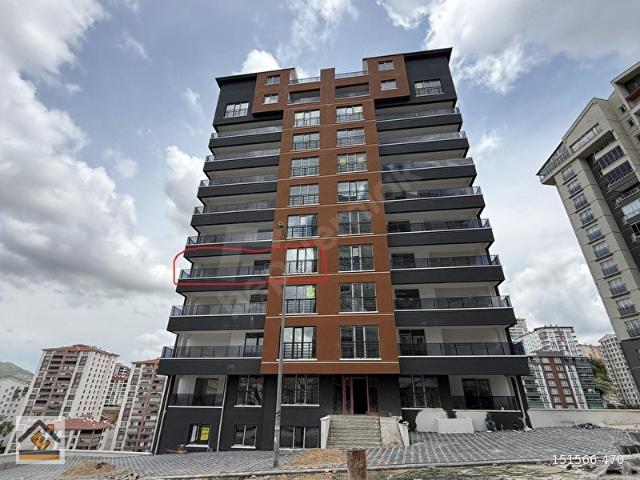 ERCİYAS'TAN ŞEHİTLER CADDESİNDE 3+1 TERAS BALKONLU ÖNÜ AÇIK