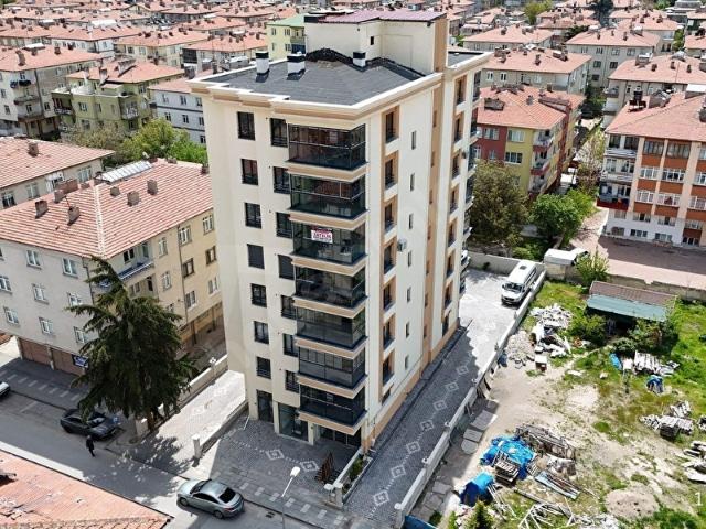 ERCİYES GAYRİMENKUL'DEN ŞEHİR MERKEZİNDE SATILIK DAİRE
