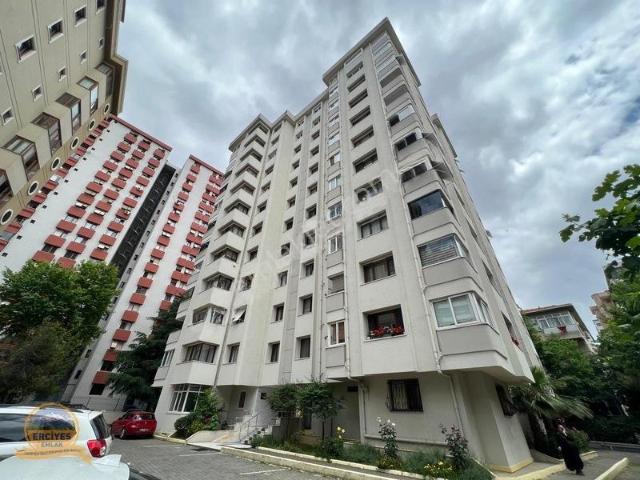 Erciyes'den Erenköy'de 3+1 Balkonlu 155 M2 Ebeveyn Banyolu