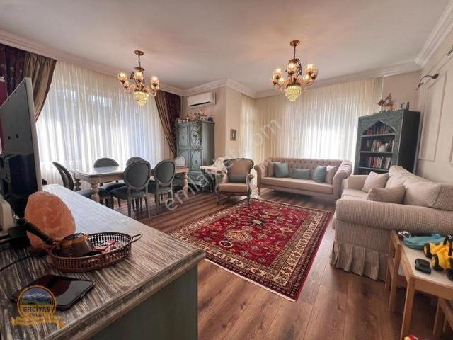 Erciyes'den Erenköy'de Kombili 3+1 Balkonlu 95 M² Net Full Yapıl