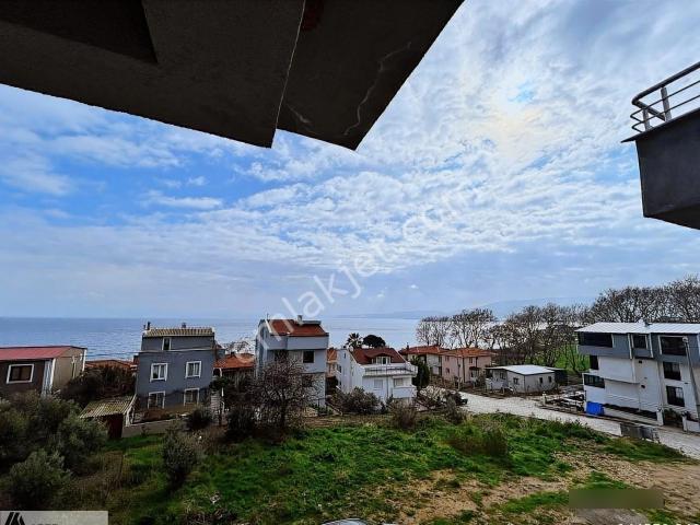 Erdek Tatlısuda 45 M2 Deniz Manzaralı Balkonlu 1+1 Satılık Daire