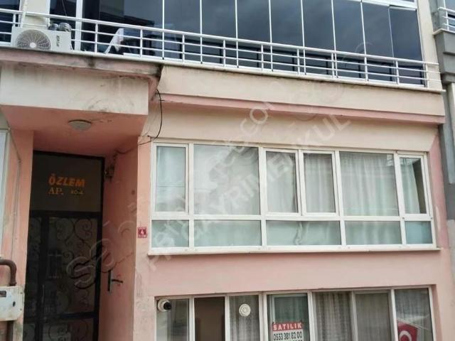 Erdek Atatürk Mahallesi'nde Satılık 2+1 Daire Denize Yakın