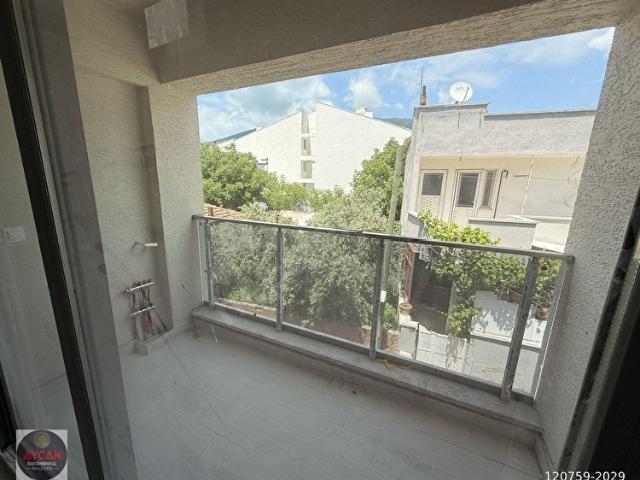 ERDEK OCAKLARDA DENİZE 50 MT ÖN CEPHE SATILIK SIFIR 1+1 DAİRE