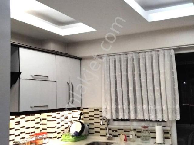 Erdem Emlak Ofisinden Satılık Derebahçede Satılık Site İçinde 3.kat 180 M2 Daire