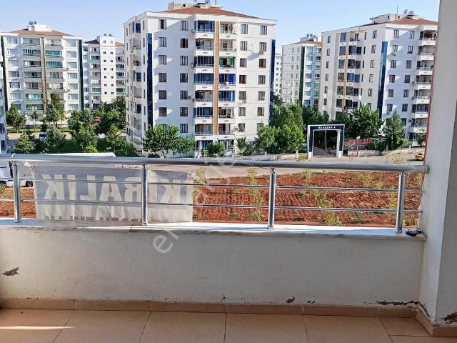 Erdem Gayrimenkulden Havaalanı Kavşağında Kiralık 3+1 Daire