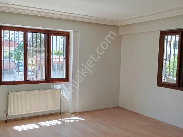 Erdem Gayrimenkul'den Kamışlo Bulvarı Havaalanı Yakınında Kiralık 3+1 Yüksek Giriş Kat