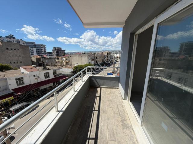 Erdemli Akdeniz Mah Satılık 3+1 175 M2 Daire Takasa Açık