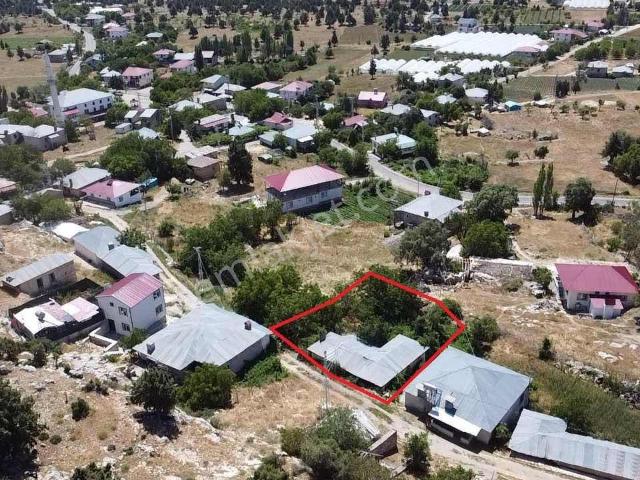 Erdemli Güneyli 2 Katlı Taş Ev Ve Bahçesi