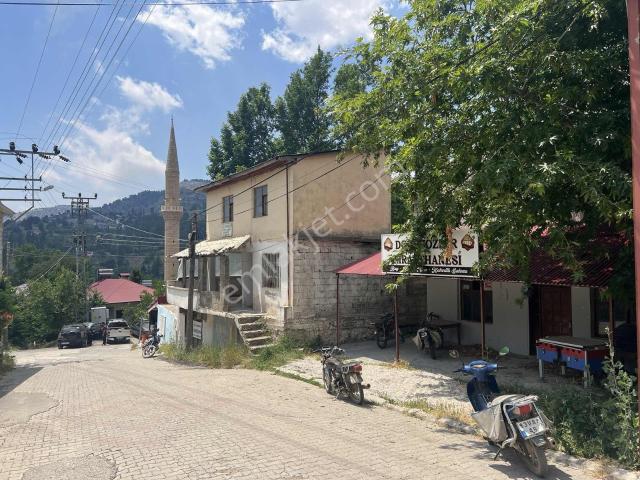 Erdemli Sorgun Köyün Merkezinde Altı İşletme Üst Kat Ev