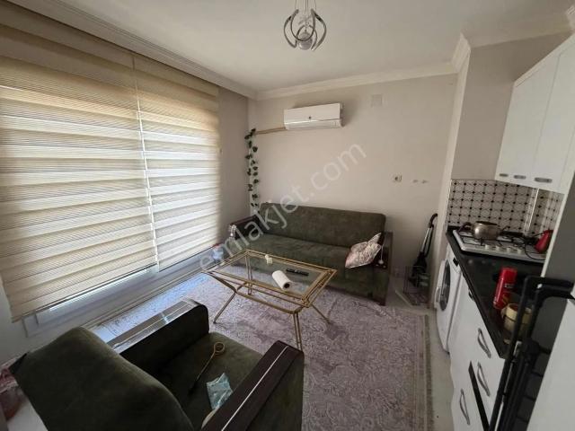 Erdemli 2. Plaj Yolunda Kiralık 1+1 Sıfır Eşyalı Lüks Daire