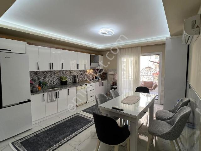 Erdemli 4+1 B.mutfak Tapu Caddesi Satılık 220m2 Kredi Sınırsız