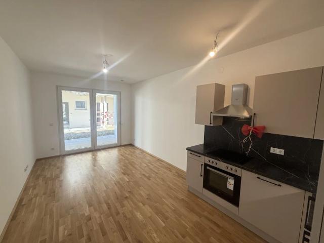 ERDGESCHOSS | 57M2 | 19M2 GARTEN | 2 TG PARKPLÄTZE | 2 SCHLAFZIMMER | 16M2 TERRASSE