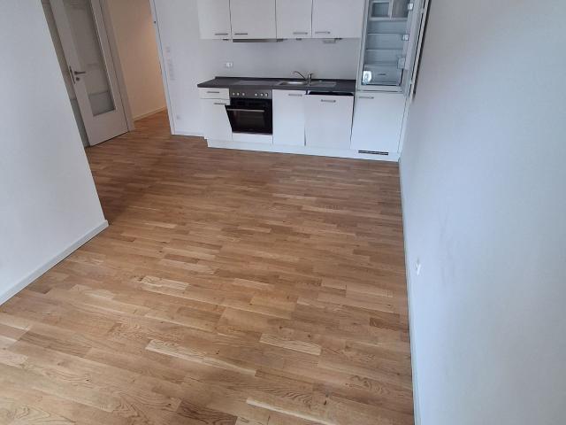 Erdgeschoss 2 Zimmer Wohnung mit Balkon und Einbauküche in Bochum, Dibergstr