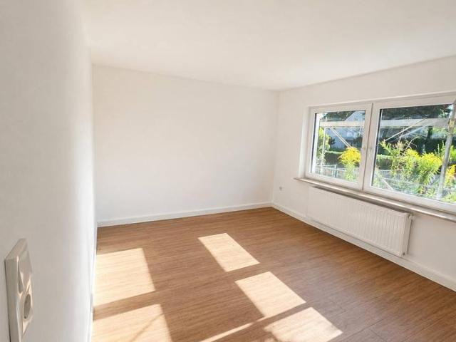 Erdgeschoss Traum in saniertem Doppelhaus + Erstbezug