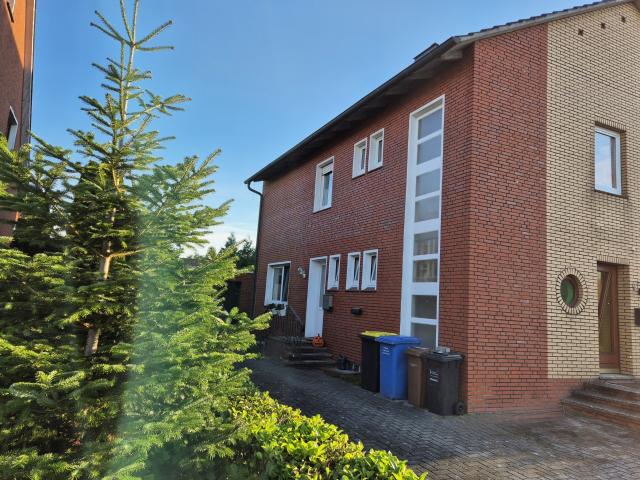 Erdgeschoss Wohnung m. Garage u. Garten in Saterland Strücklingen