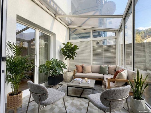 Erdgeschoss Wohnung mit Wintergarten und Terrasse