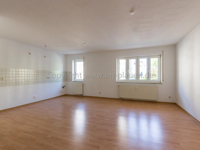 Erdgeschoss – Aufzug – offene Küche | 2 Zimmer Wohnung Plauen Zentrum