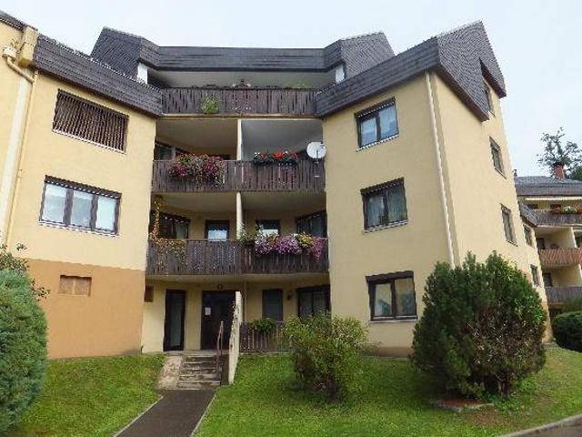 ERDGESCHOSS Helle 2 Zimmer Wohnung mit Terrasse zu vermieten Miete 2 Zimmer