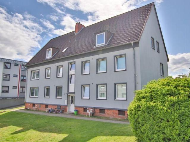 ERDGESCHOSS: Helle, familienfreundliche 4 Zimmer Wohnung in zentraler Lage