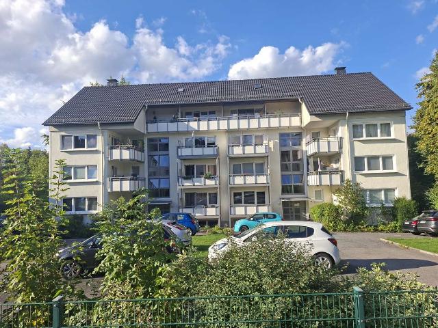 Erdgeschoss. Helle gemütliche 2 ZKB Wohnung mit Balkon