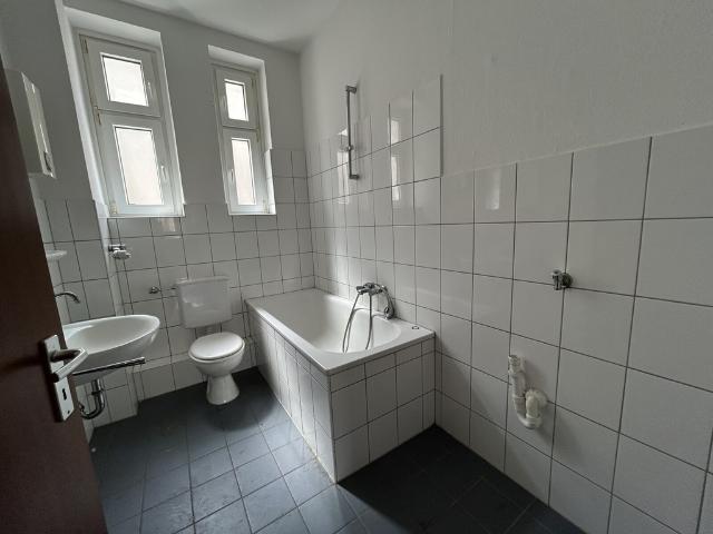 Erdgeschosswohnung: 2 Zimmer Schillerstraße97 in Duisburg Vivawest GmbH